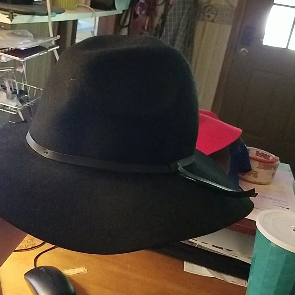 Old Navy 100% Wool Black Hat
